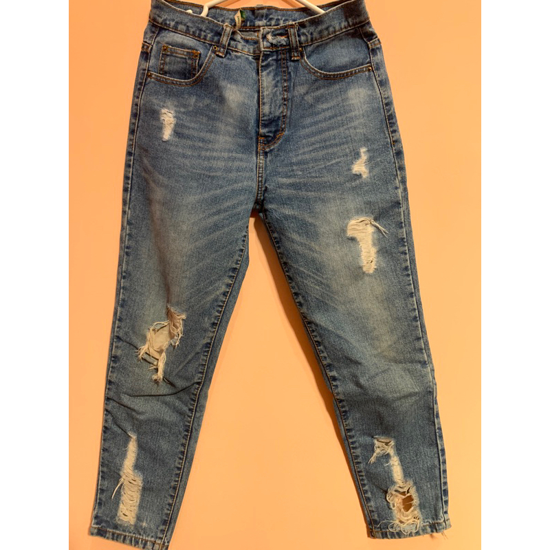 RIPPED JEANS WANITA ADA BUTI PRELOVE