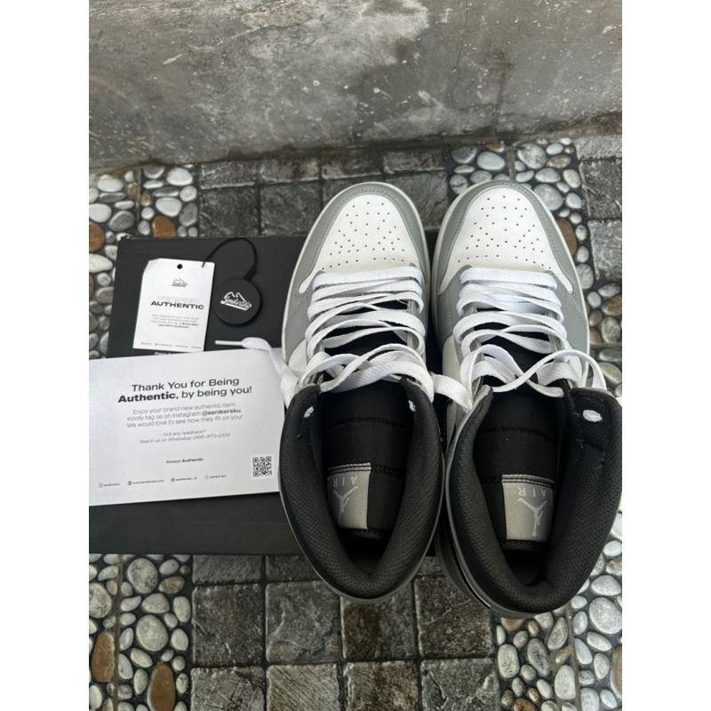 Air Jordan 1 mid light smoke grey anthracite