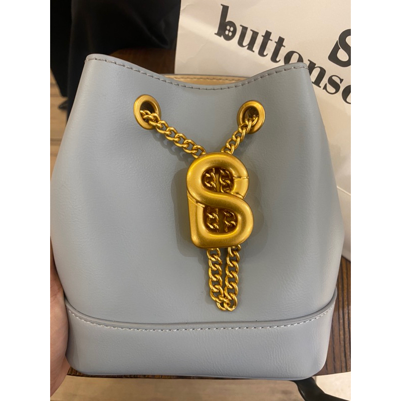 myra bags  Buttonscraves