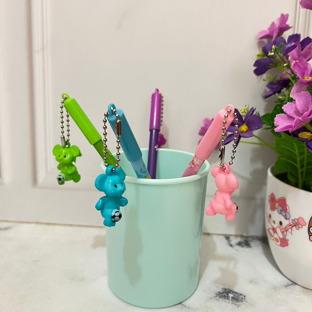 

Pulpen Gantungan Tikus Bola cute unik tinta gel Hitam Harga Termurah / Pen Gantungan Mouse Imut Cute Alat Tulis Sekolah Favorit bisa Grosir dan COD
