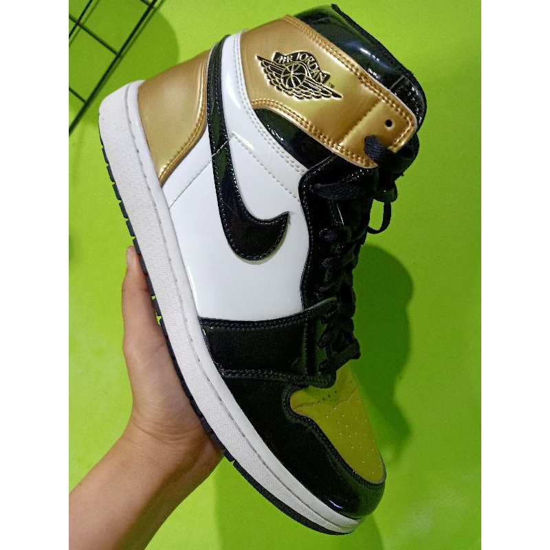 Nike.AJ1 High Gold Toe.*Size:46/30