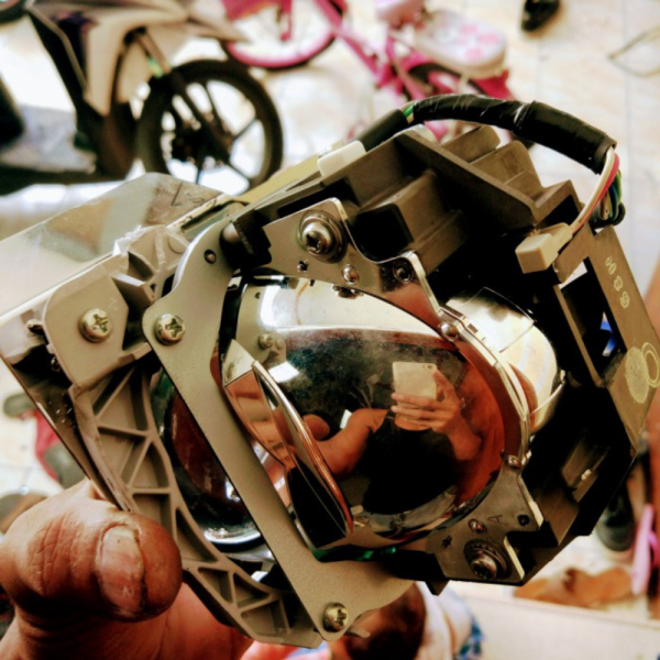 {Bekas} projie projector fortuner vrz original copotan Limited