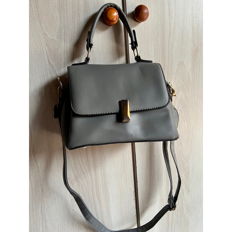 [XINXIN] Tas Selempang Wanita Preloved