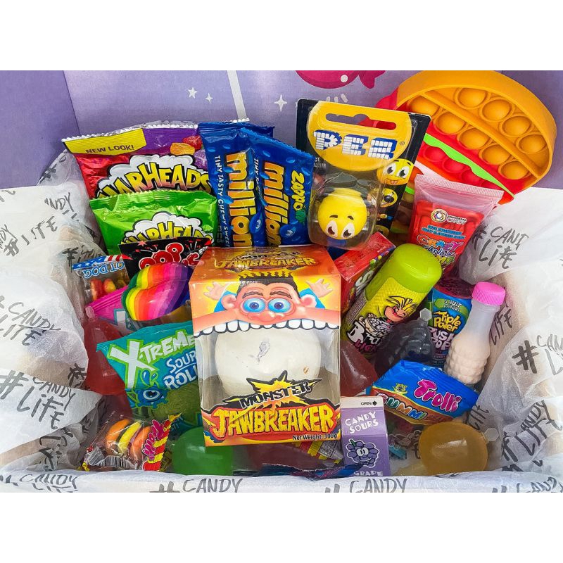 

Kotak kado berhadiah Pasti Isi random sesuai gift 15 - 50 pcs