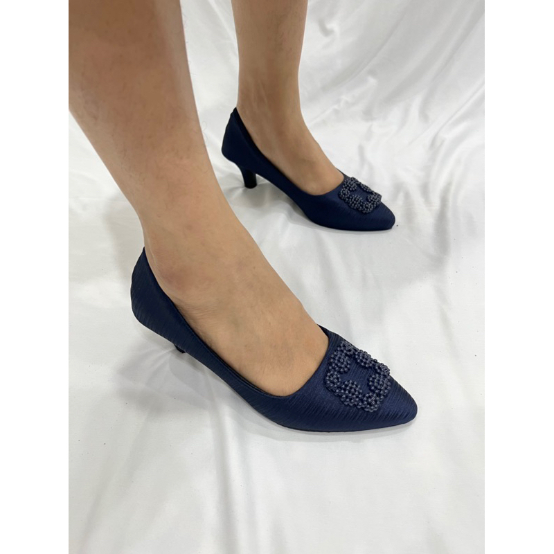 sepatu heel 3cm wanita terbaru kekinian  bahan satin LOUISDEAR p74