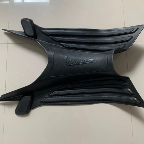 {Bekas} Floormate Footrest Vespa Matic Sprint Primavera Original Piaggio Diskon