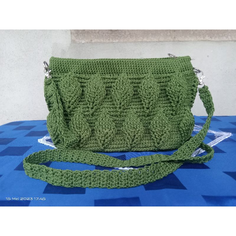 Tas Pesta/ Tas Rajut buatan sendiri