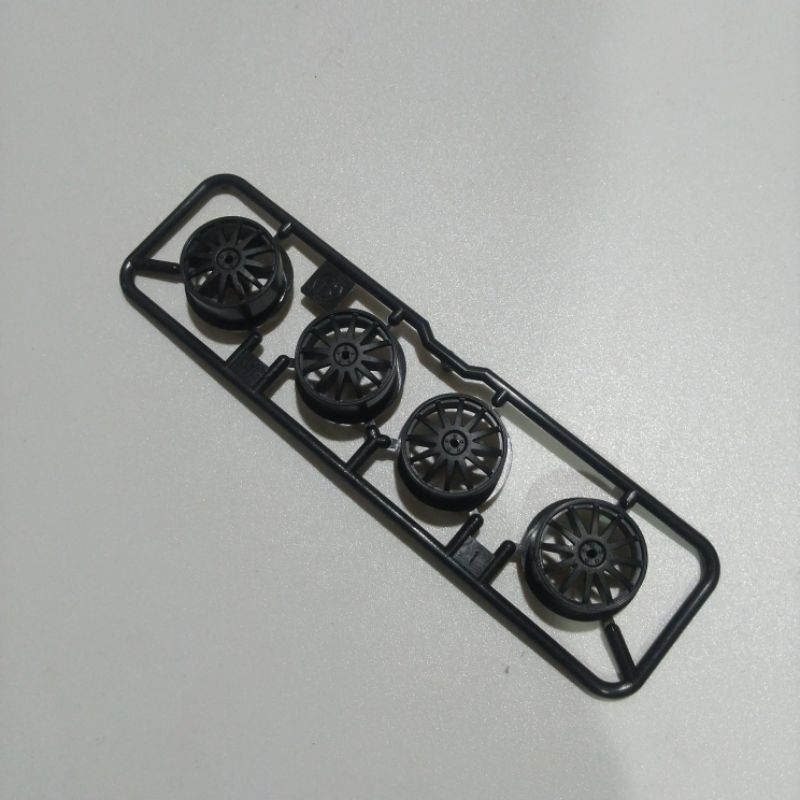 TAMIYA VELG FIN CARBON MEDIUM ORIGINAL