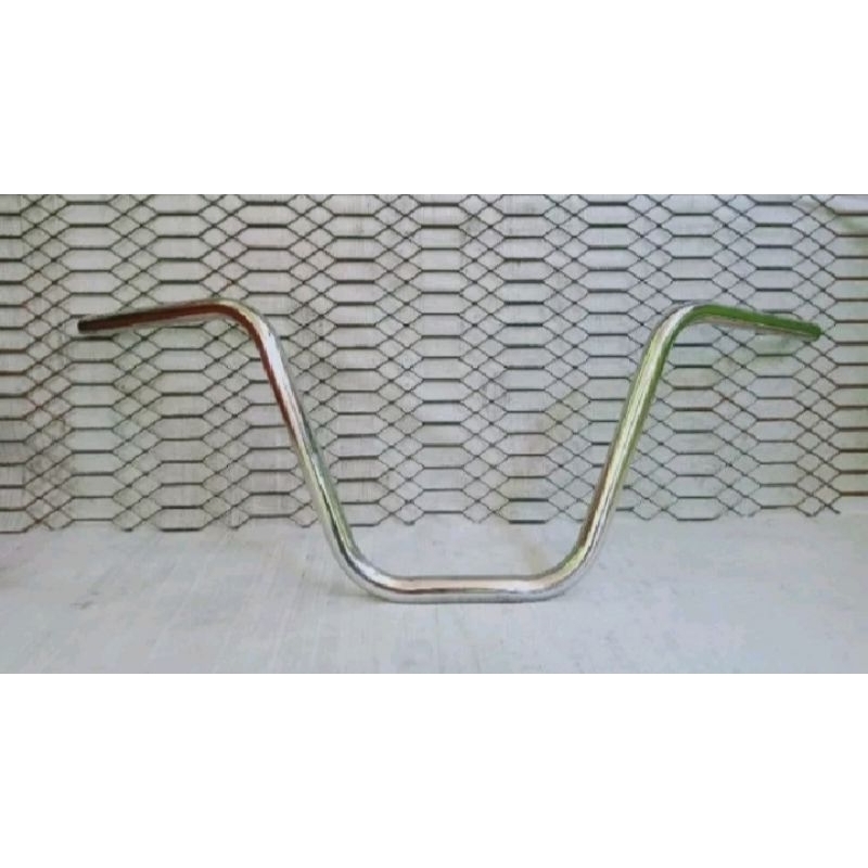 stang custom ave tinggi