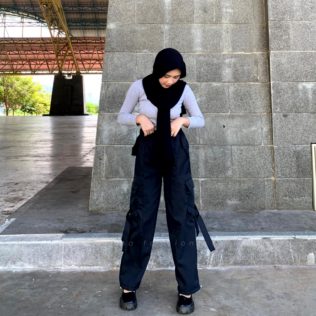 Abiba Cargo Pants Highwaist