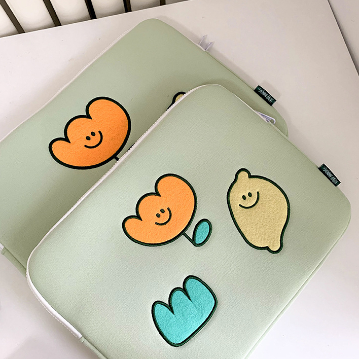 Sleeve Pouch Sarung Tas Bag Case Ipad Tab Tablet Macbook Air  A1932 A2337 A2179 A2337 A2179  Pro Laptop Asus Vivobook Acer Lenovo HP Huawei 11 12 13 13.3 14 15 inch Motif Gambar Kartun Lemon Flower Warna Hijau Sage Kuning Khaki Murah Korean Model