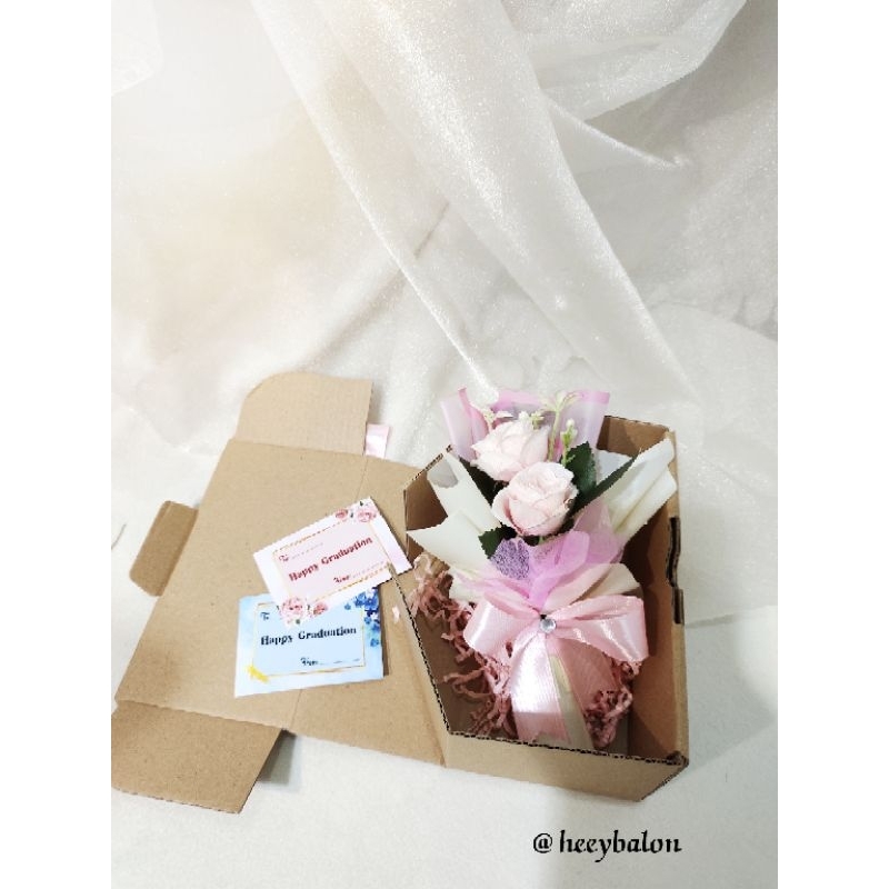 Buket Wisuda/Buket Graduation/Gift Box/Buket Bunga/Buket mini