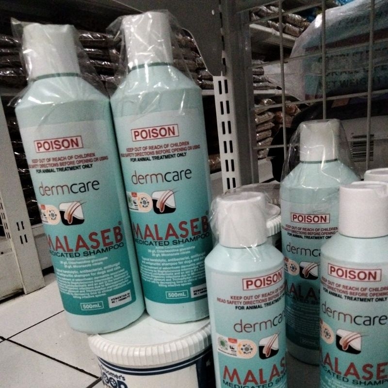 Poison dermcare Shampo Malaseb 500 ml Shampo hewan Malaseb  500 ml