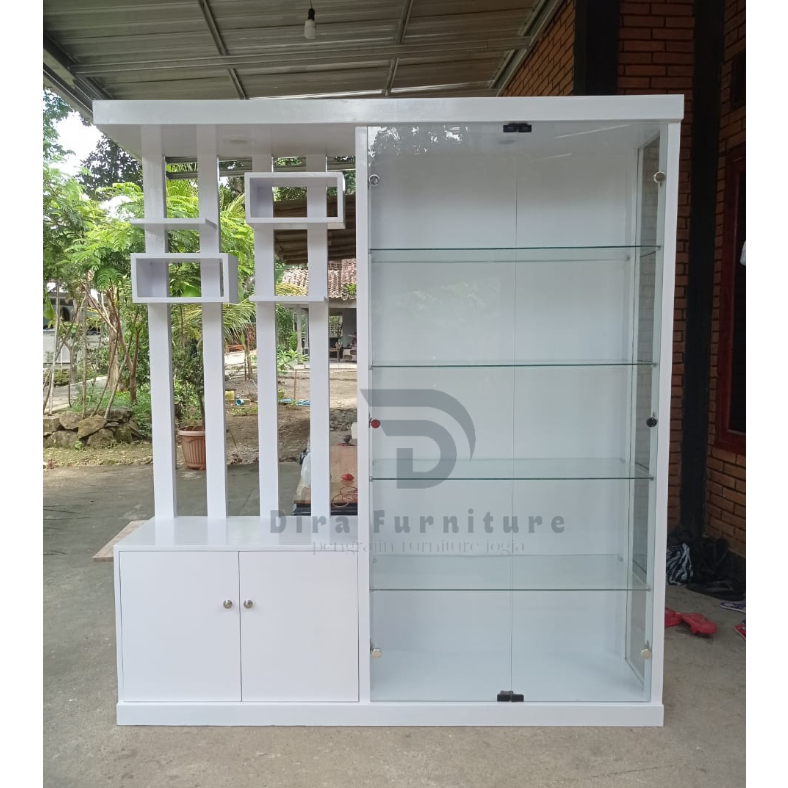 Penyekat Ruangan / Rak Hias / Lemari penyekat / Rak kaca Penyekat