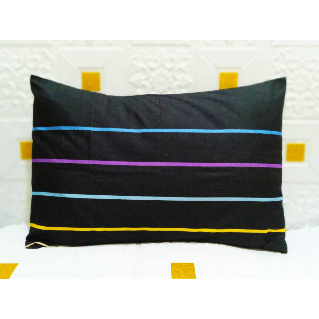 Sarung Bantal Motif Aestetic