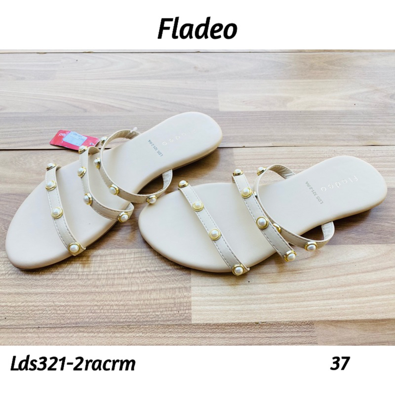 Sandal  slempang cwe uk37