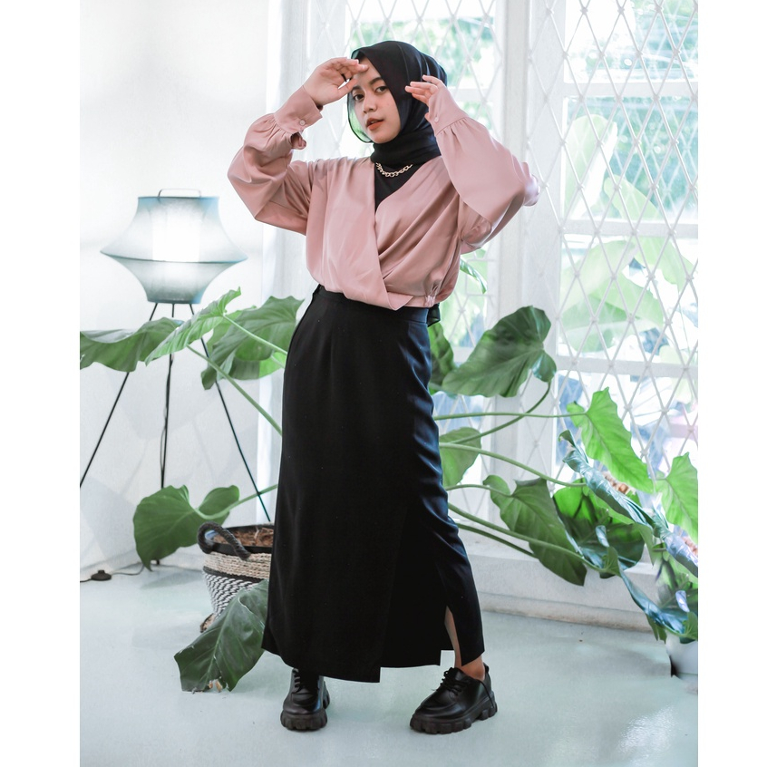 VEVE BLOUSE KEMEJA CROP SILK SATIN DAILY OFFICE SHIRT PREMIUM B509