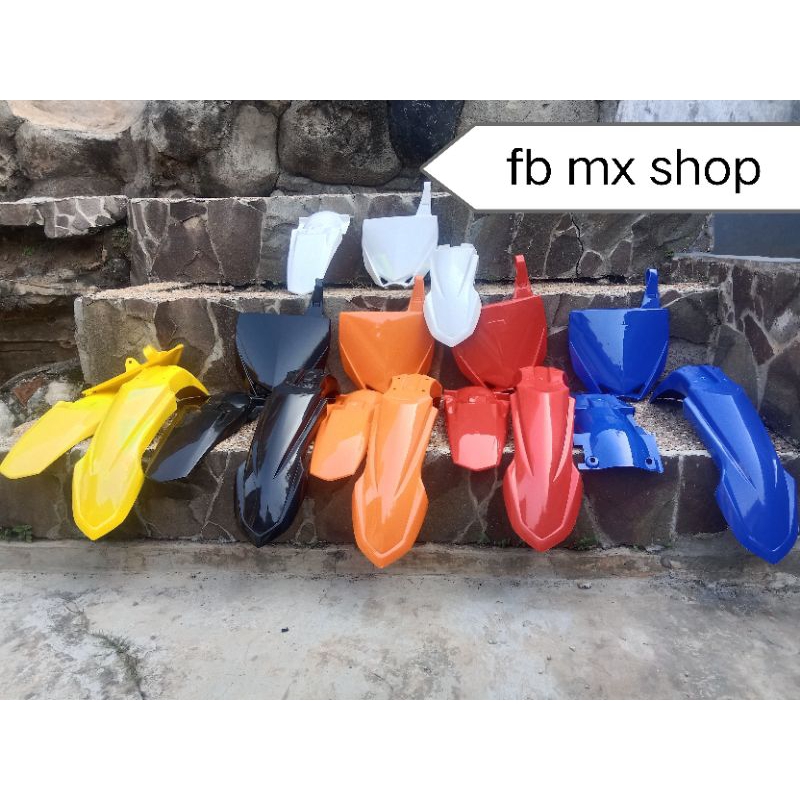 Spakbor depan YZ 85 dan papan nomor Yz 85 dan spakbor belakang Yz 85 Spakbor depan dan papan nomor Y