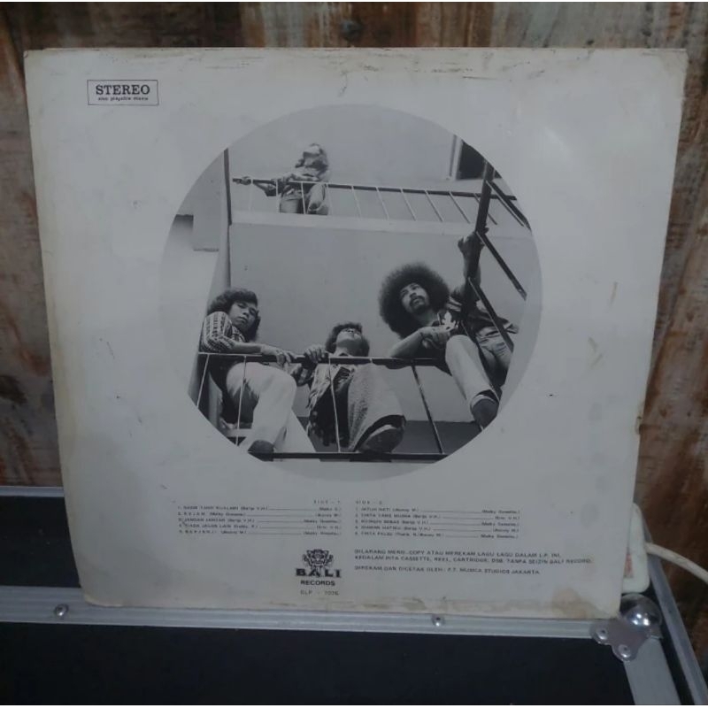 Vinyl Piringan Hitam 12 inch The Metro's Volume 2