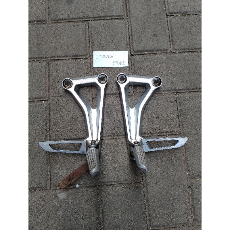 Footstep Step belakang Honda CB 650R CBR650 Original Second