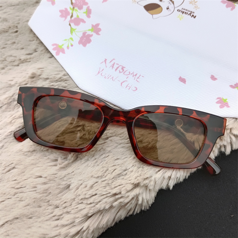 Kacamata Hitam  dewasa/anak Kacamata Hitam Wanita Fashion Retro Vintage Sunglasses Korean Import