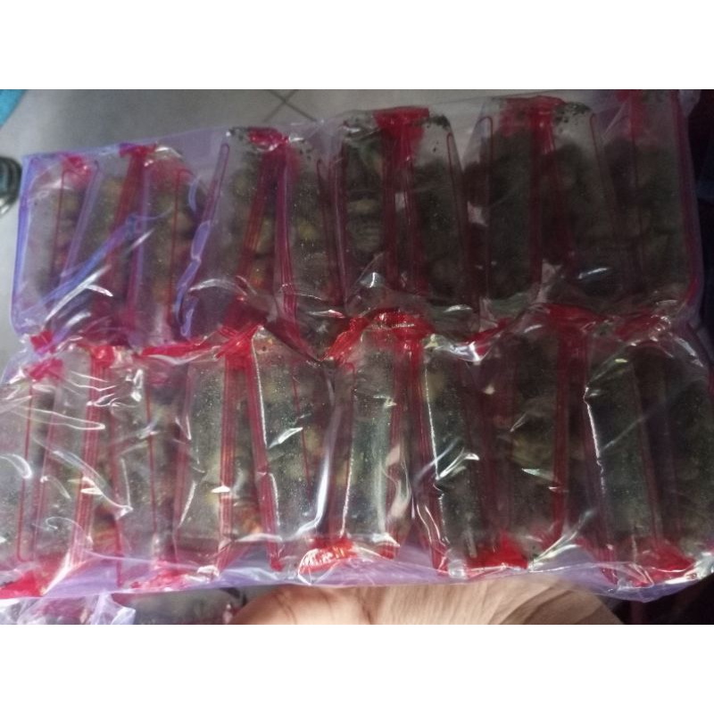 

GROSIR MURAH SPESIAL !! SNACK KERANG HIJAU RENCENGAN ISI 10