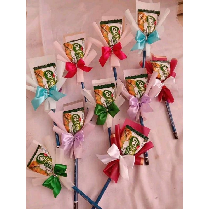 

bouqeut pensil pulpen souvernir mini snacks kado buqeut unik