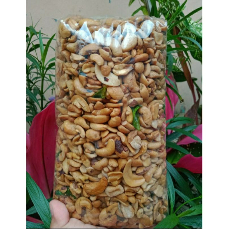 

kacang mede patahan mateng original 1kg