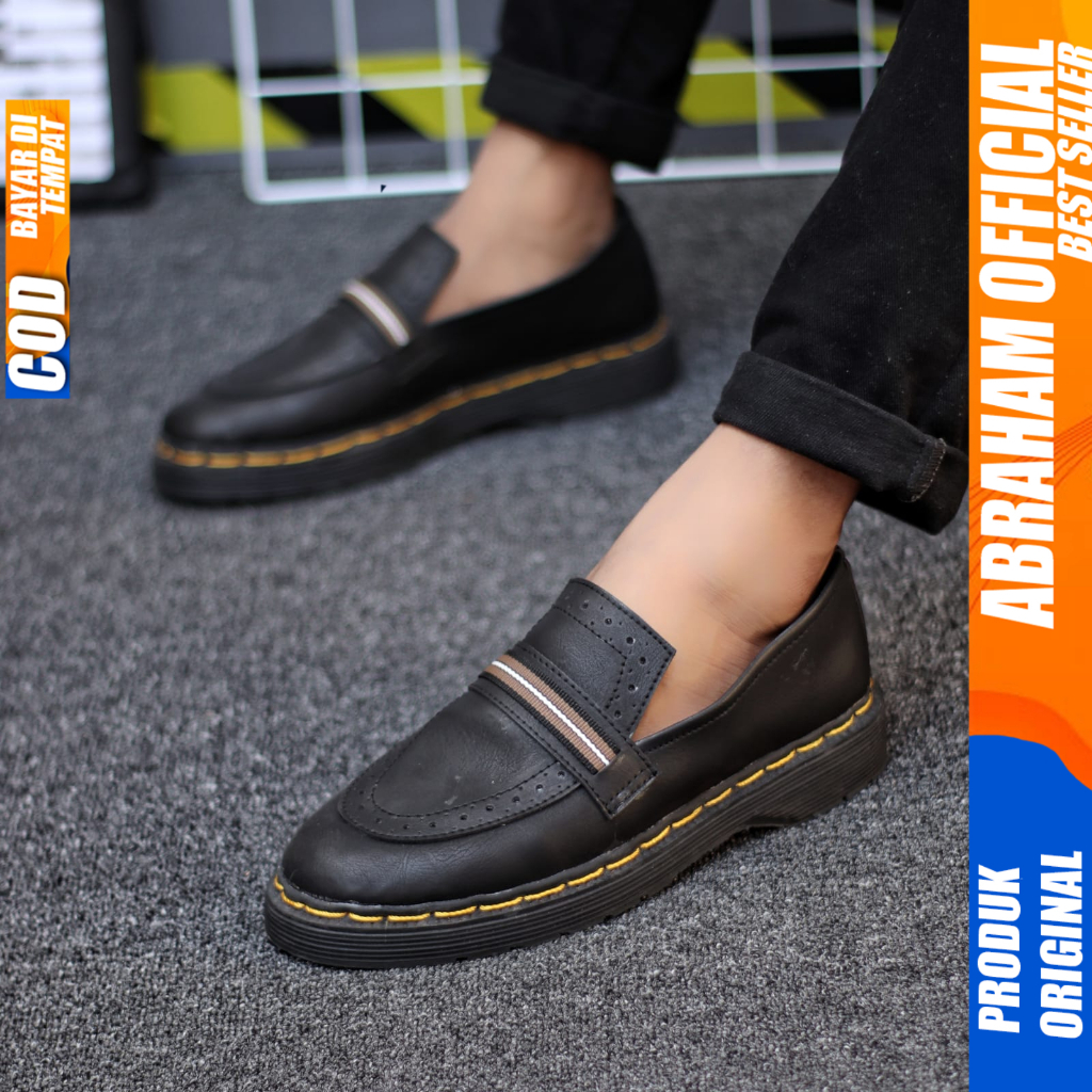 Sepatu Loafers Docmart Formal Pantofel Casual Kerja Hitam Pria