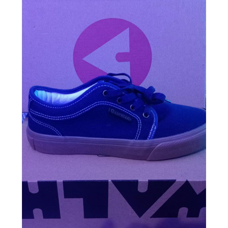 Airwalk size 39 by Payless - New