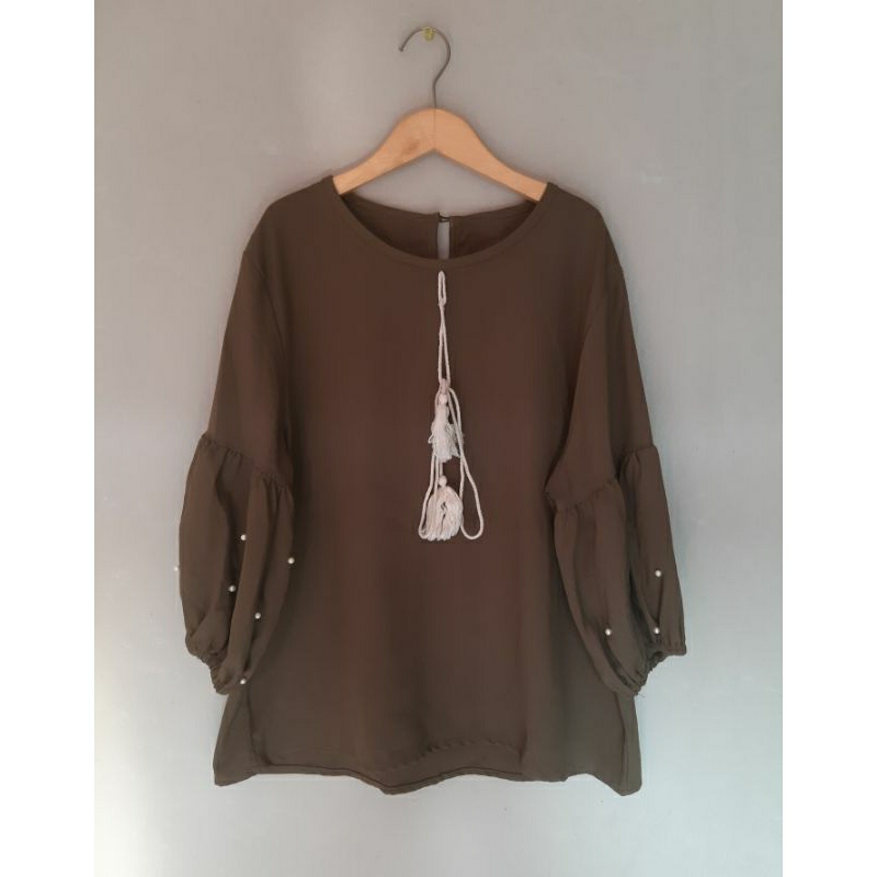 Atasan wanita / blouse hijau army