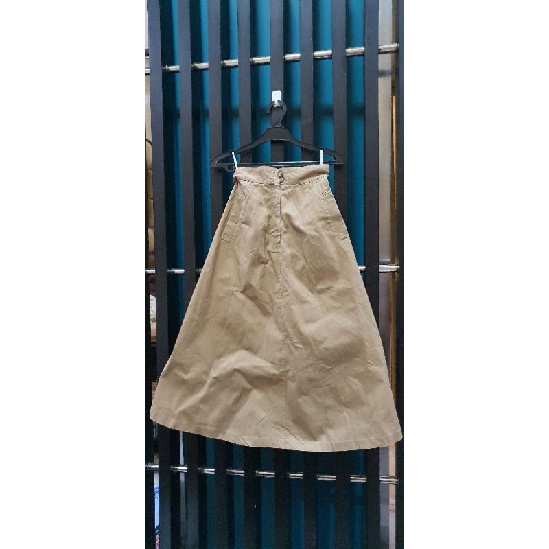 rok jeans warna coksu