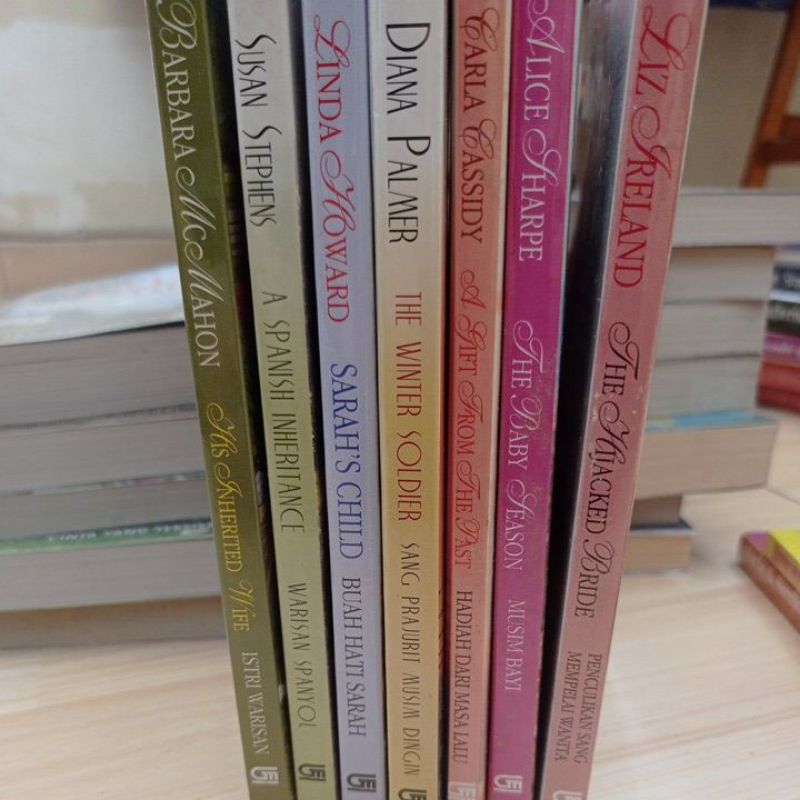 Buku/novel/novel bekas