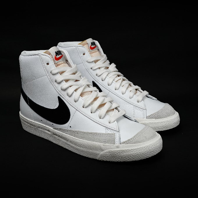 Nike blazer mid 77 vintage white black