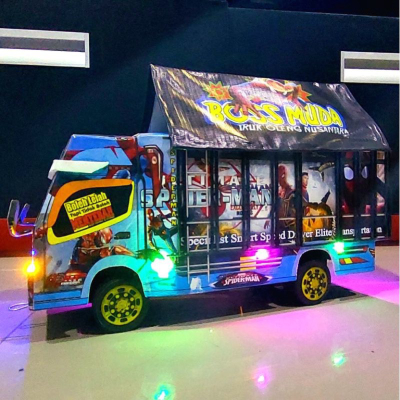 Truk Oleng Mainan Miniatur Truk ada lampu free terpal