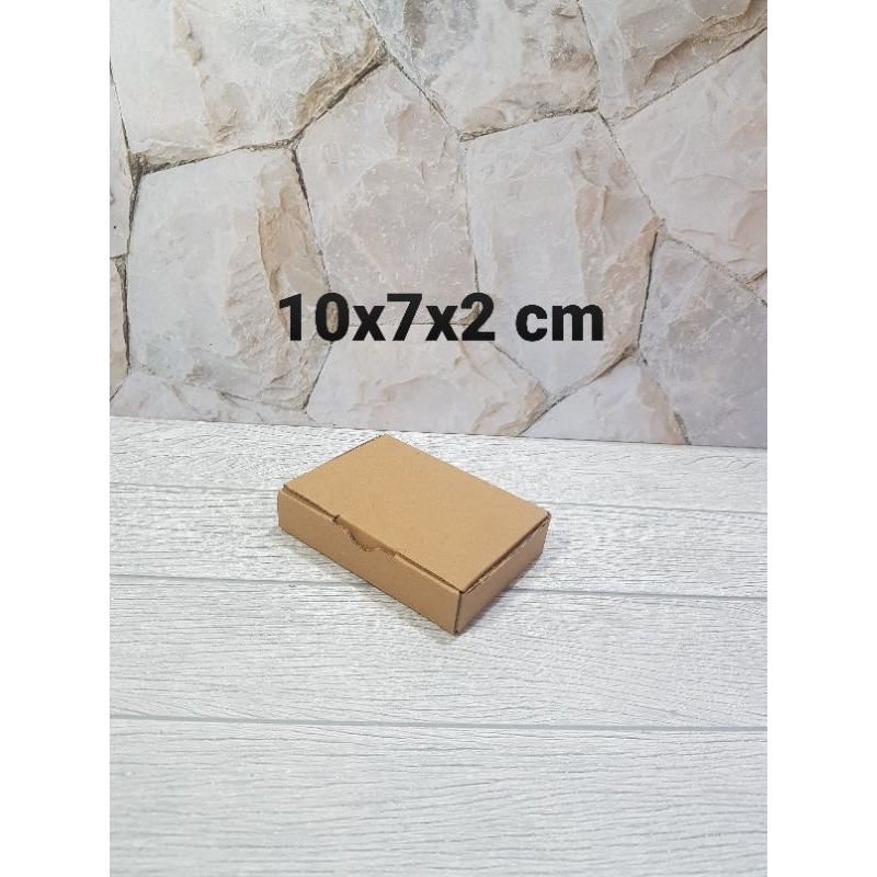 

Kardus Box 10x7x2 cm Kotak Karton DieCut