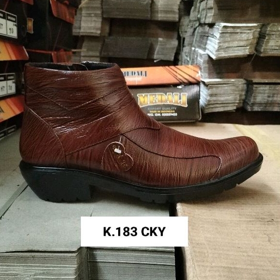 Sepatu kulit pria boots MEDALI Dinas / Kantor sepatu kerja formal