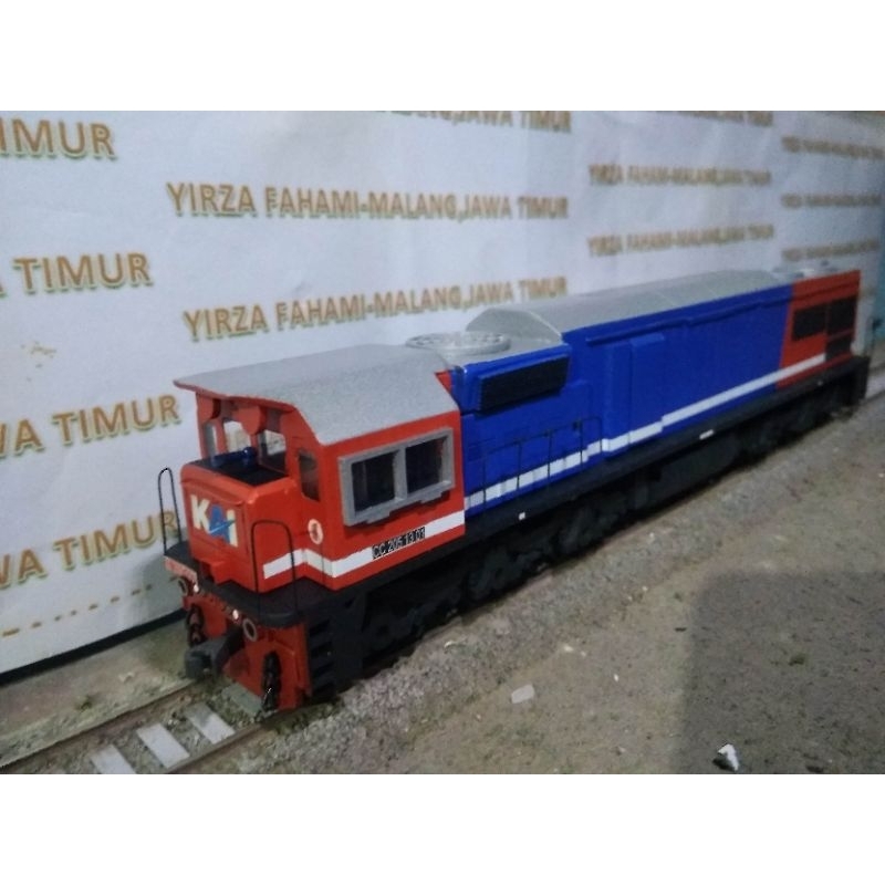 Miniatur Lokomotif CC 205 livery KAI (dummy) tanpa mesin