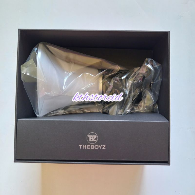 [READY STOCK] THE BOYZ - OFFICIAL LIGHTSTICK