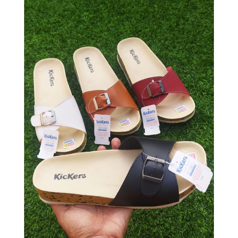 (COD) SANDAL WANITA KICKERS TERBARU SENDAL CEWEK FLAT SANDAL ANAK REMAJA IBU SANDAL POYO KADO CEWEK 