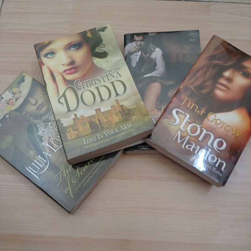 Buku/Novel/Novel Bekas