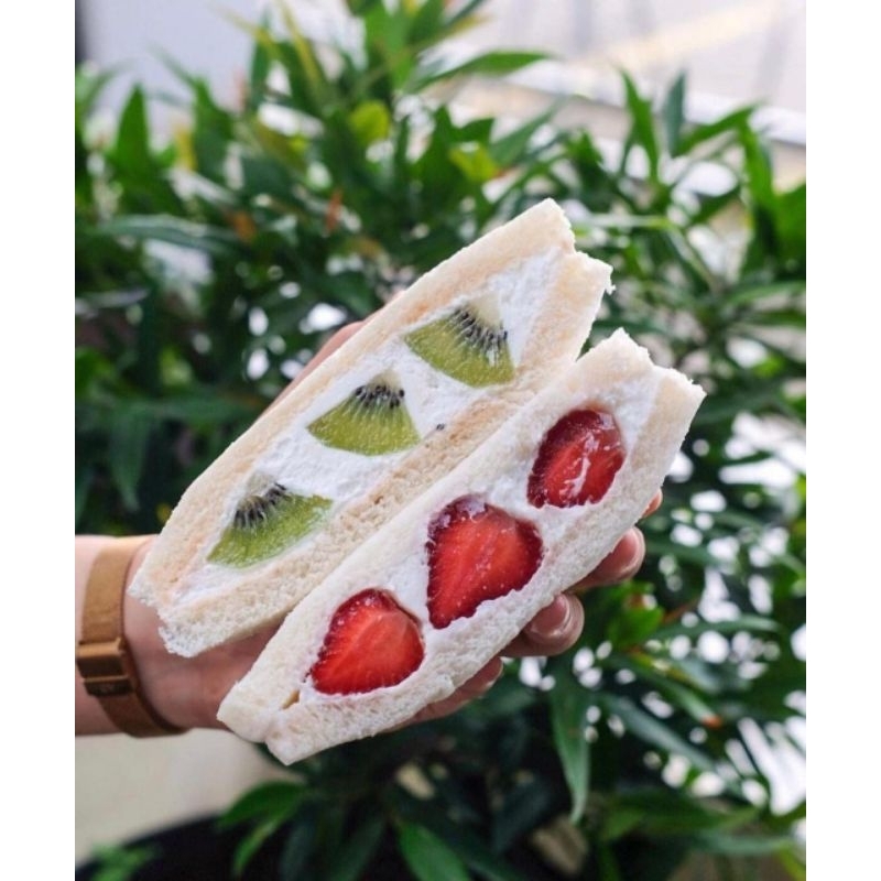 

Fruit Sandwich by eatichigosando