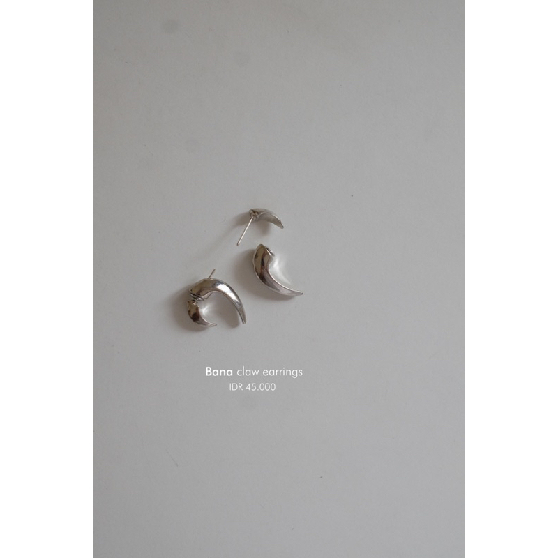 Ark.co - Bana claw earrings anting minimalis tusuk