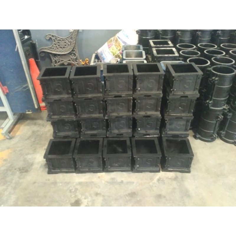 cetakan kubus beton besi 10 x 10 cm