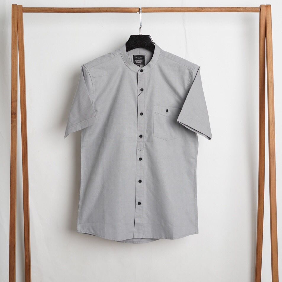 Kemeja LEXHIN | Kemeja Pendek Polos Warna ABU MISTY | Kemeja  Kerah Shanghai Pria | Kantong TEMPEL R