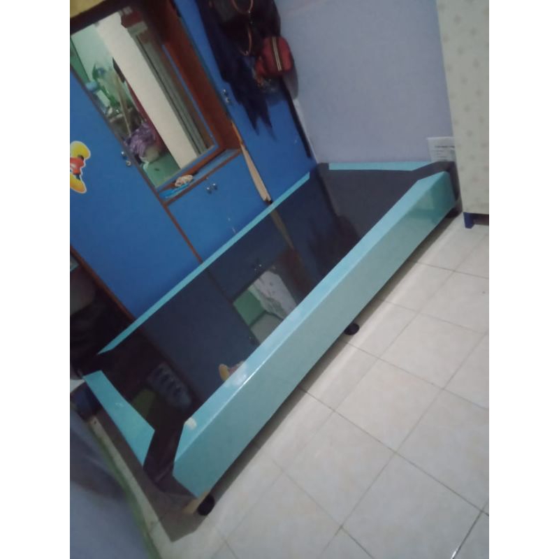 dipan kayu tanpa sandaran minimalis tempat kasur