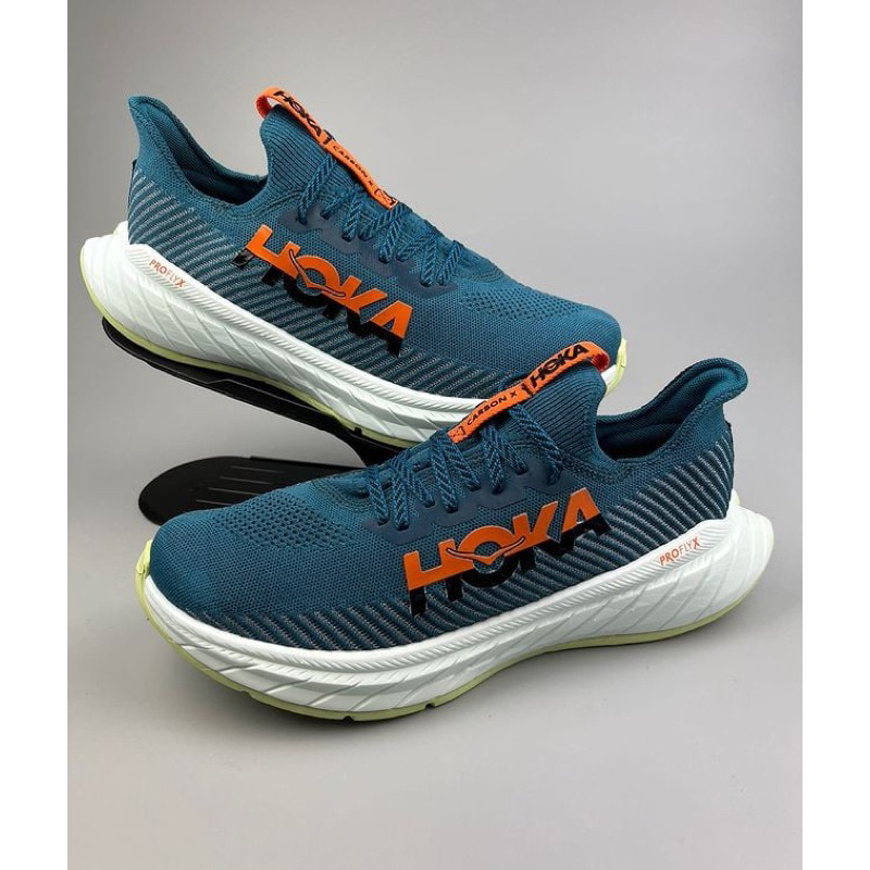 Hoka carbon x 3