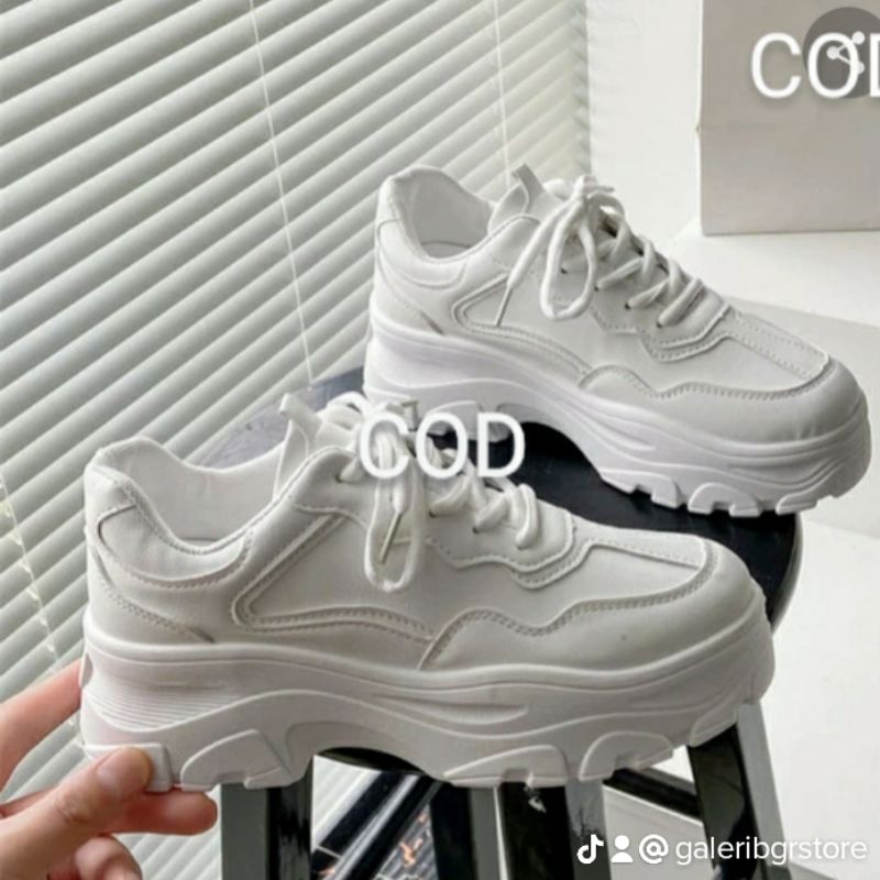 sepatu sneakers wanita sepatu polos Korea wanita tali putih