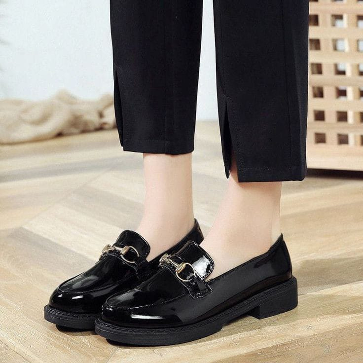 SEPATU FLATS SHOES WANITA SEPATU DOCMAR