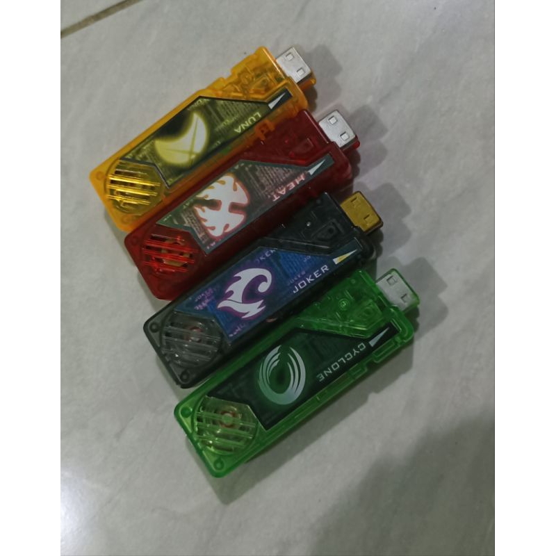Dx gaia memory cyclone , dx gaia memory joker, dx gaia memory luna triger heat kamen rider w double 
